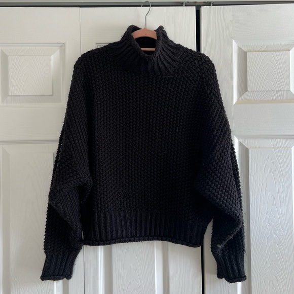 H&M Black Sweater Size Small - Picture 2 of 4